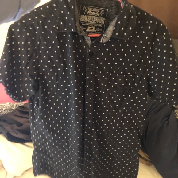 Men’s short sleeve button up - Picture 6 of 6